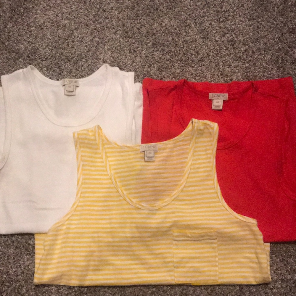 Yellow/white strip, red & white solid tanks.